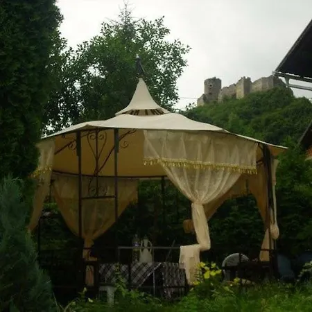 Castle شقة *